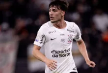 Jogadores do Corinthians em campo na Neo Química Arena