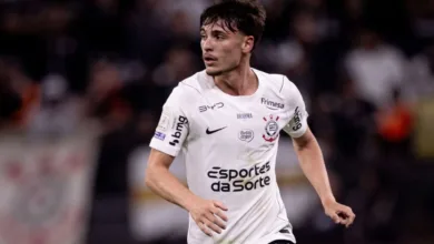 Risco de rebaixamento do Corinthians chega a 43% após empate 2 Jogadores do Corinthians em campo na Neo Química Arena
