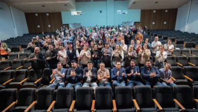 Agentes comunitários de saúde reunidos em evento em Apucarana