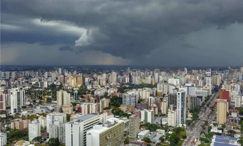 Chuva e tempo instável no Paraná