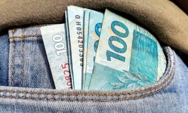 Trabalhador com carteira assinada