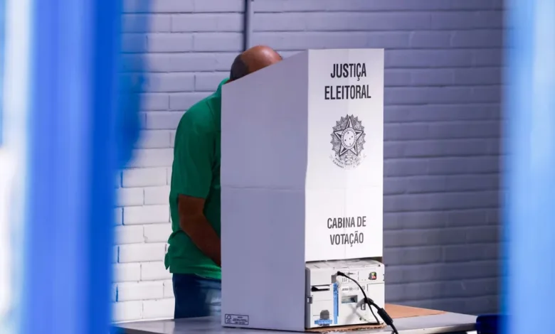 Roraima elege oito deputados federais; veja lista completa 1 Urna eletrônica e votação nas eleições