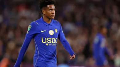 Estêvão em partida de futebol