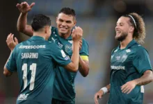 Jogadores do Fluminense comemoram gol no Maracanã