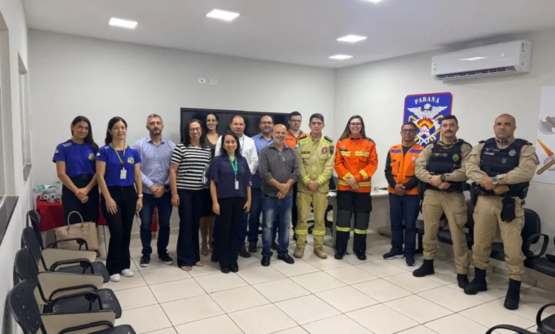 Viaturas e equipes das forças de segurança em Apucarana