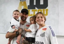 “Quero que entendam que nem tudo vem fácil”, diz Neymar sobre criação dos filhos 6 Neymar com sua família