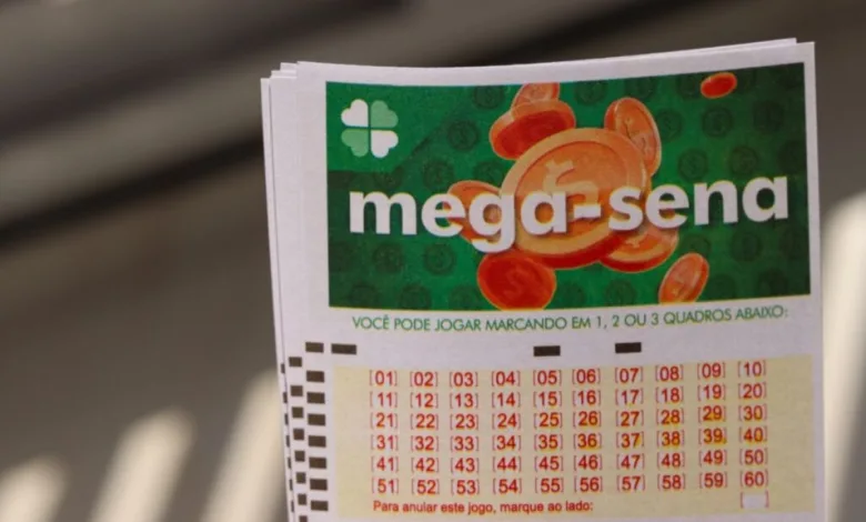 Mega-Sena entra em semana especial com sorteios diários e prêmio de R$ 305 milhões 1 Volante de apostas da Mega-Sena
