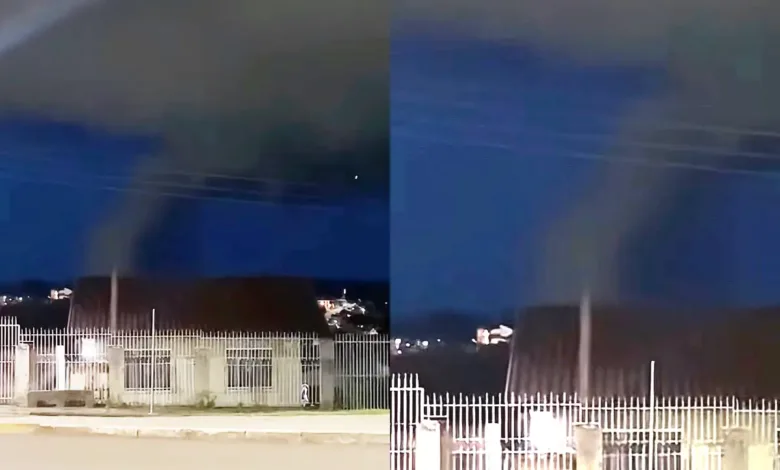 Nuvens em formato de funil chamam atenção em cidades do Paraná 1 Nuvens em formato de funil no Paraná