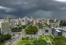 Paraná tem risco de tempestades em todo o estado no feriado de Finados 6 Paisagem com tempo nublado e instabilidade no Paraná