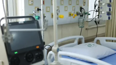 UTIs no Brasil: médicos pedem estruturação além de mais leitos 2 Equipe médica em unidade de terapia intensiva
