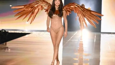 Victoria’s Secret Fashion Show 2026: saiba tudo sobre o desfile em Los Angeles 2 Modelos na passarela do Victoria's Secret Fashion Show