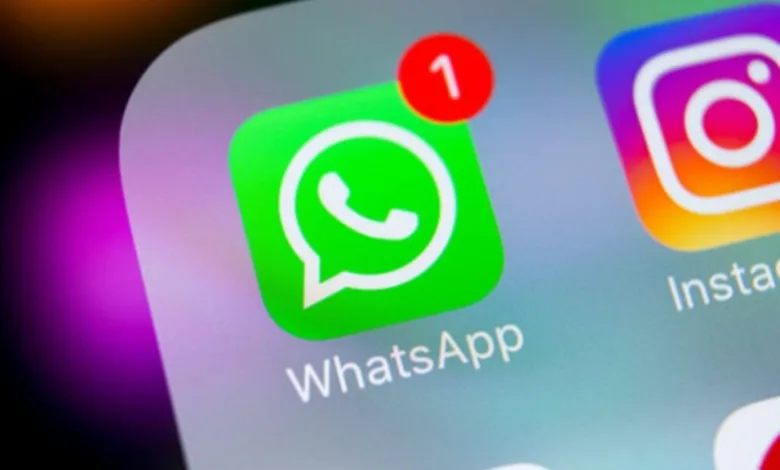 Tela de celular mostrando o aplicativo WhatsApp